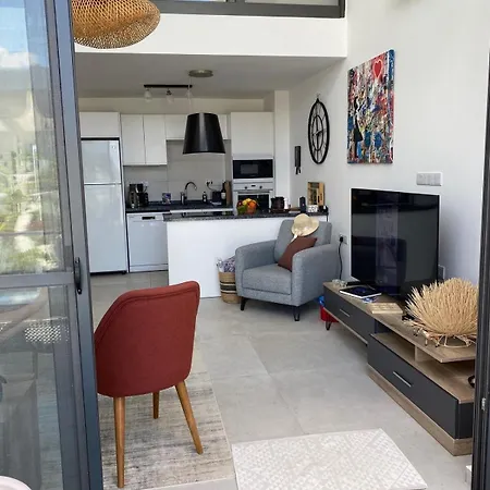 Retreat, Block B1, Unit15