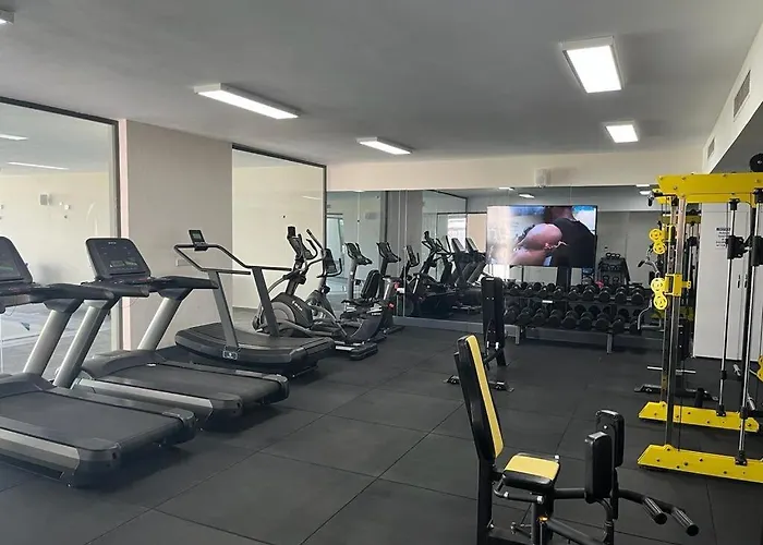 Retreat, Block B1, Unit15 アパート