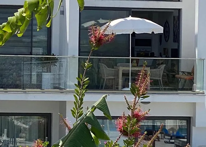 Retreat, Block B1, Unit15 アパート *