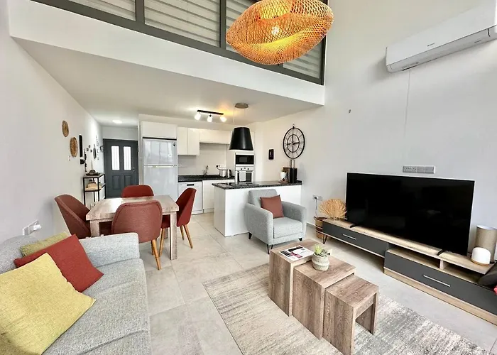 Retreat, Block B1, Unit15 *